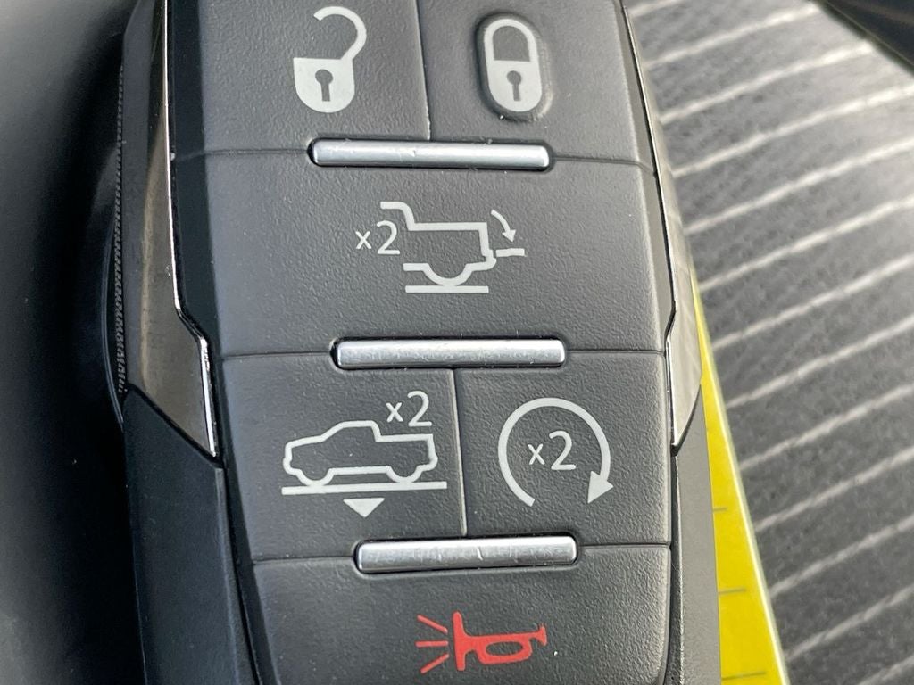 2020 RAM 1500 Limited Crew Cab 4x4 5'7" Box