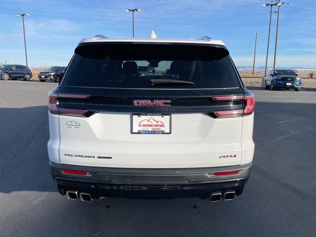 2024 GMC Acadia AT4