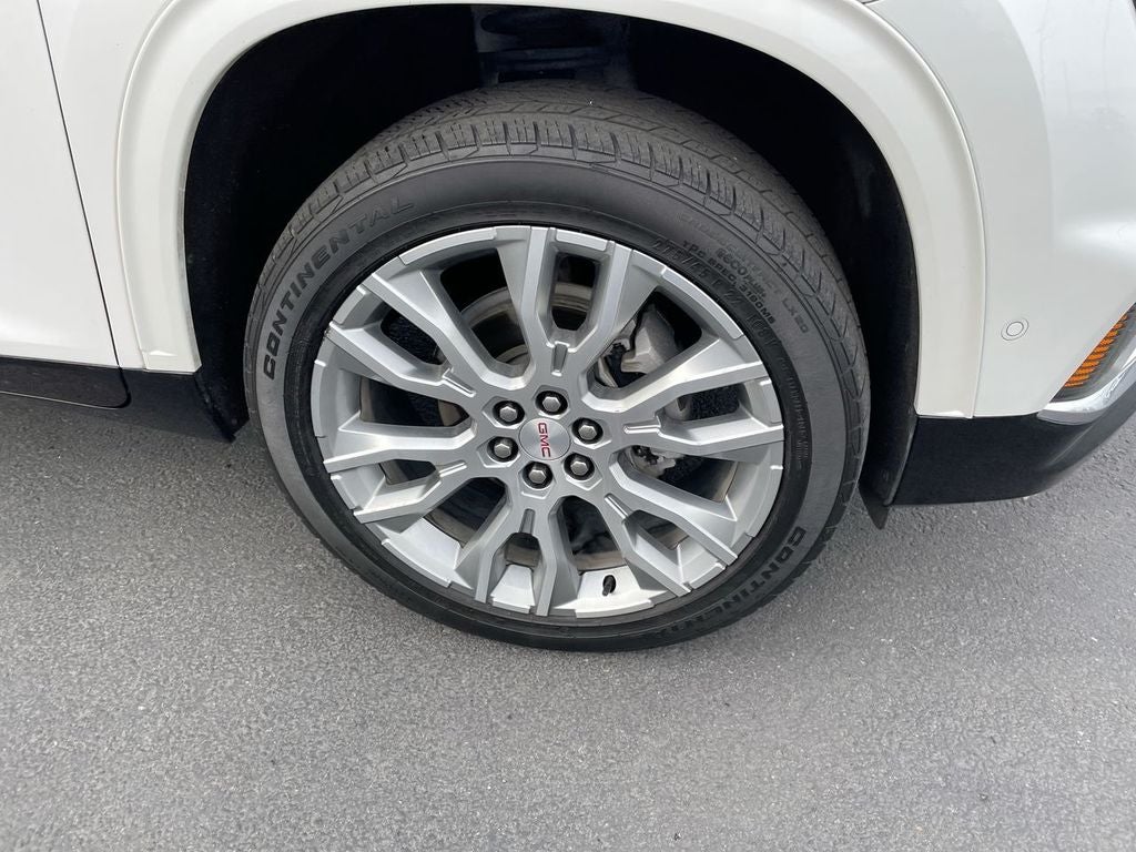 2024 GMC Acadia Denali