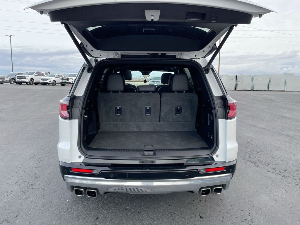 2024 GMC Acadia Denali