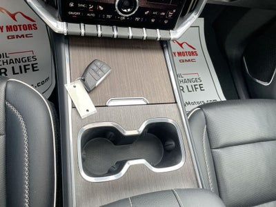 2024 GMC Acadia Denali