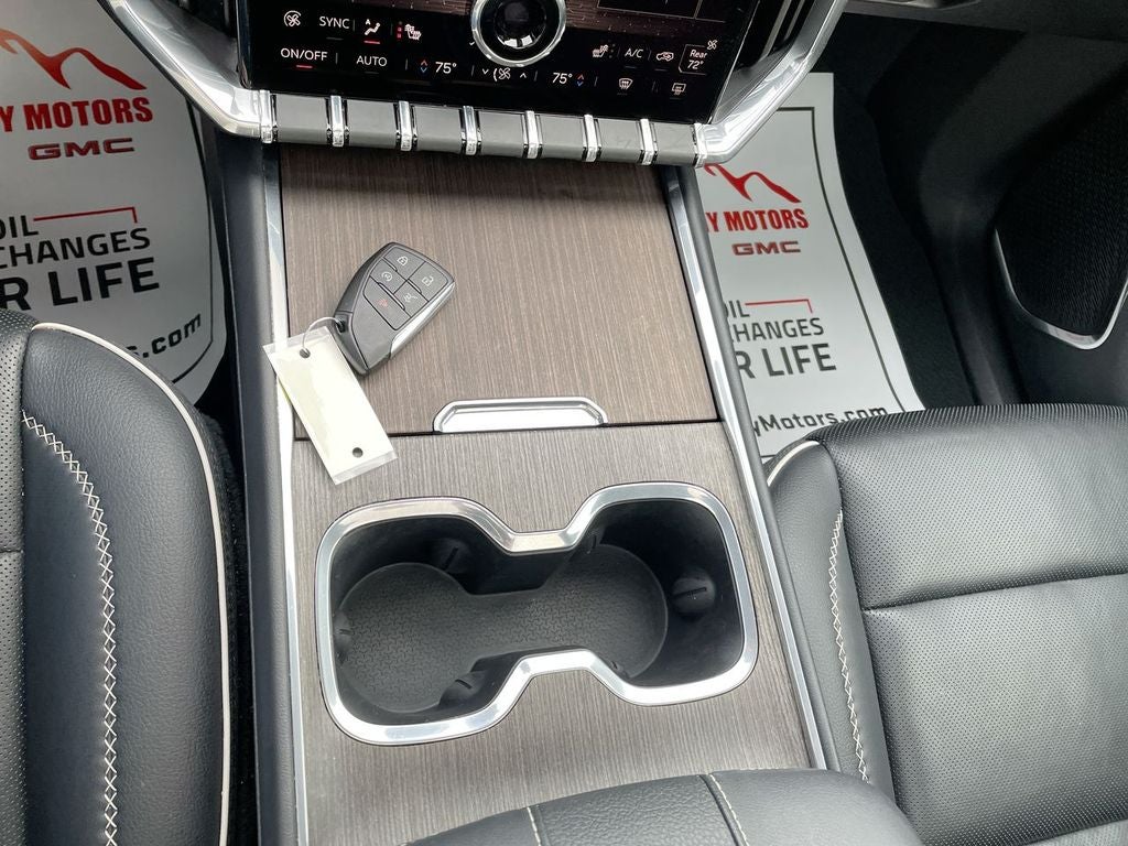 2024 GMC Acadia Denali