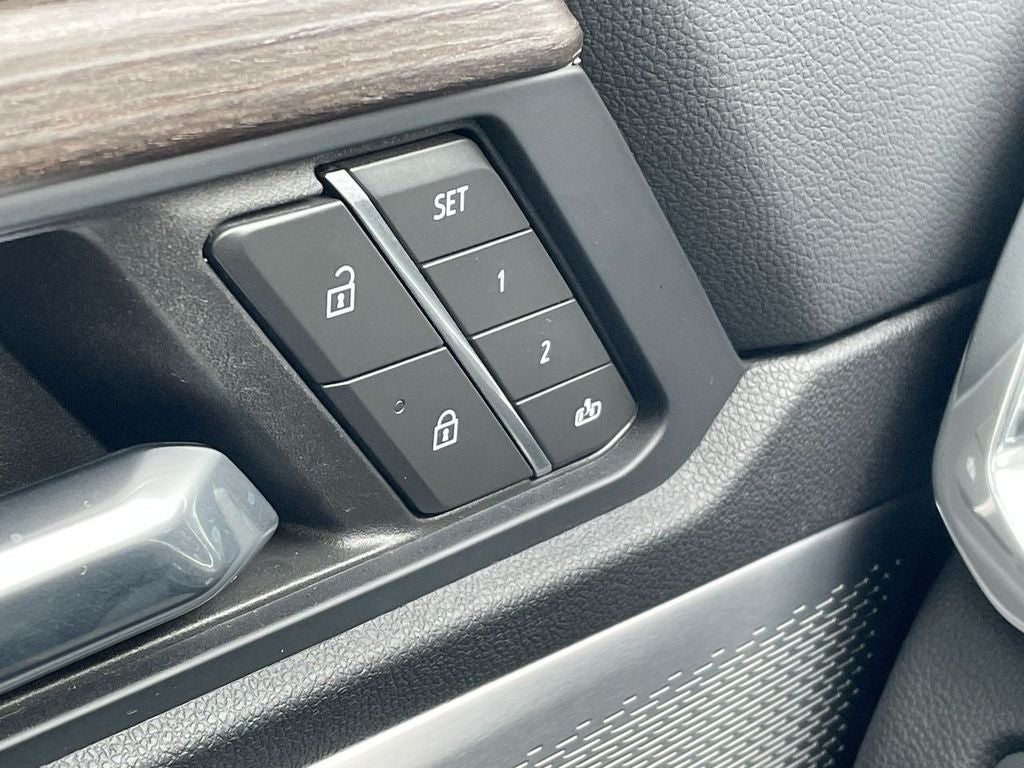 2024 GMC Acadia Denali