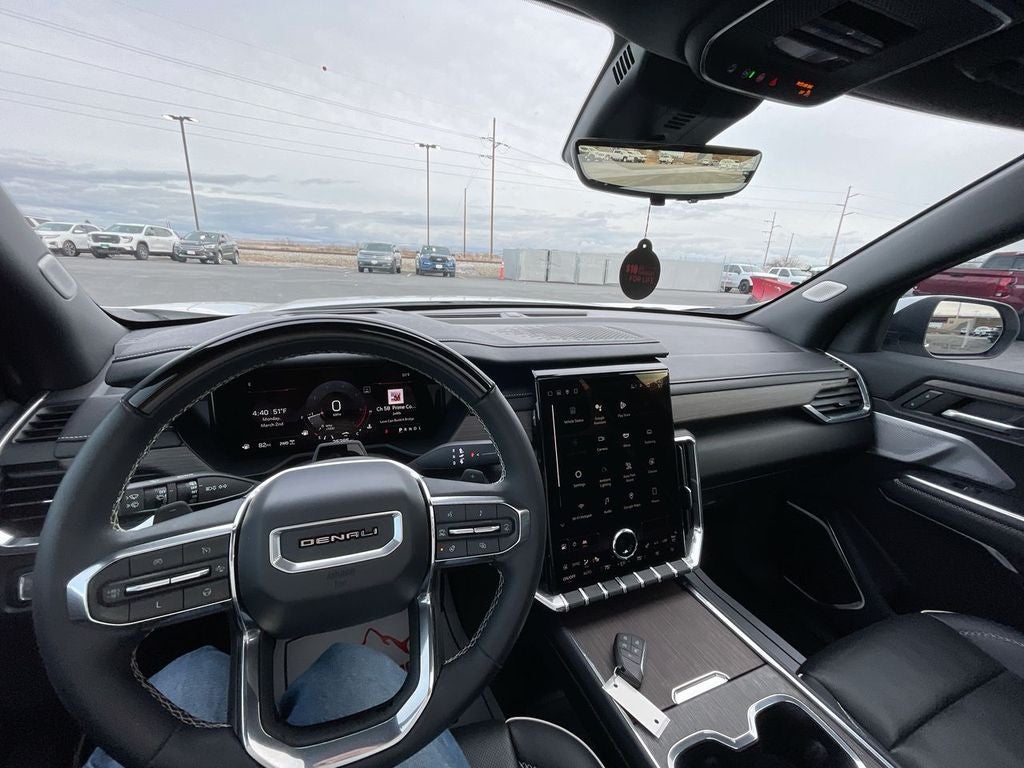 2024 GMC Acadia Denali