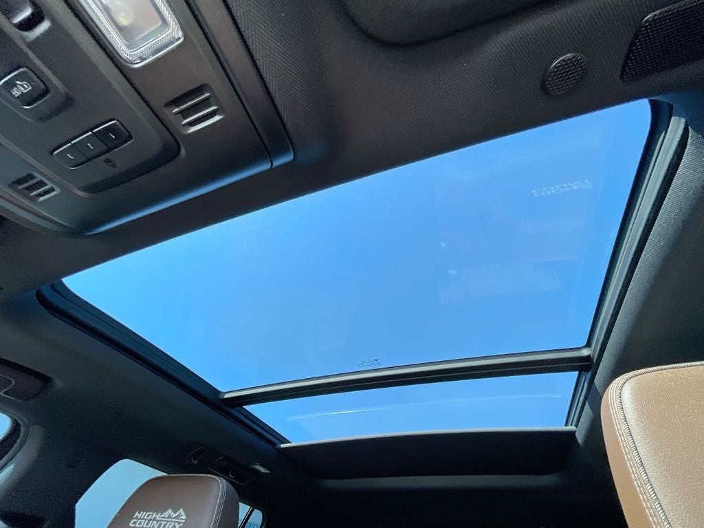 2023 Chevrolet Suburban High Country