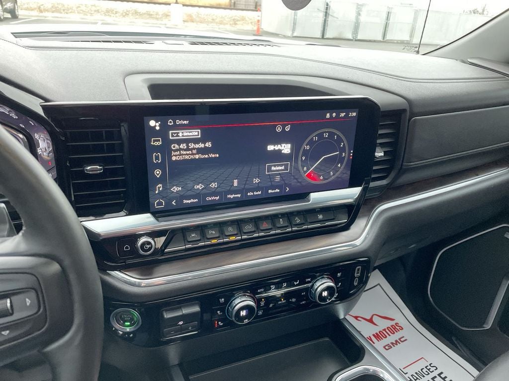 2024 GMC Sierra 1500 SLT