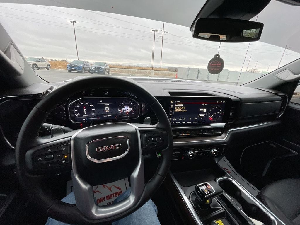 2024 GMC Sierra 1500 SLT