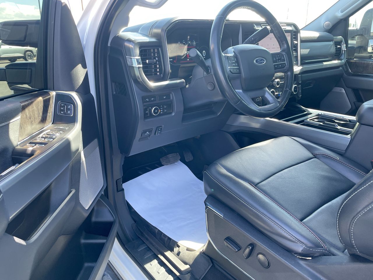 2024 Ford F-250 Super Duty Lariat - Photo 24
