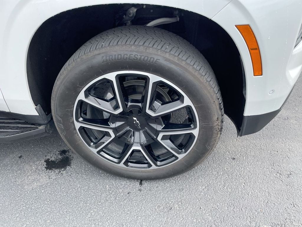 2025 Chevrolet Suburban RST