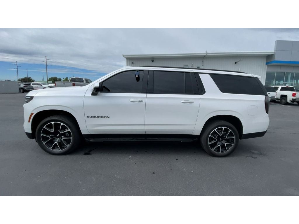 2025 Chevrolet Suburban RST