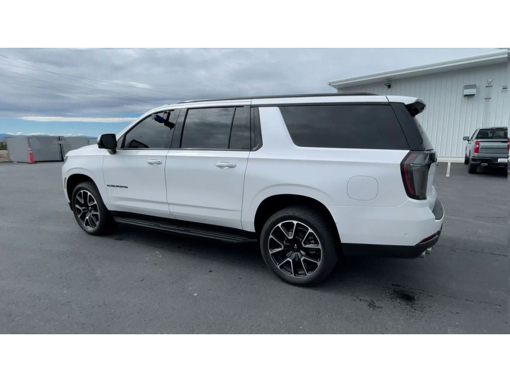 2025 Chevrolet Suburban RST