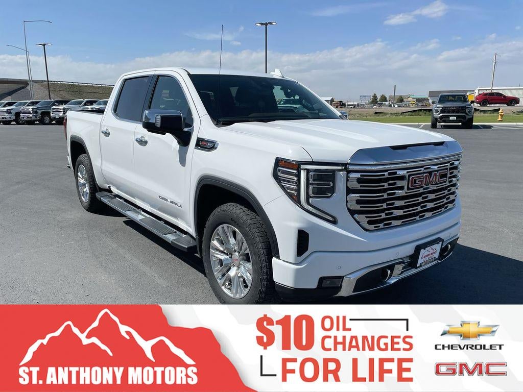 2023 GMC Sierra 4WD Crew Cab Short Box Denali's photo