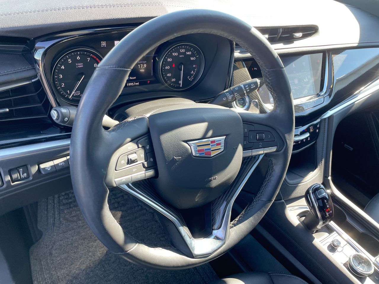2024 Cadillac XT6 Sport