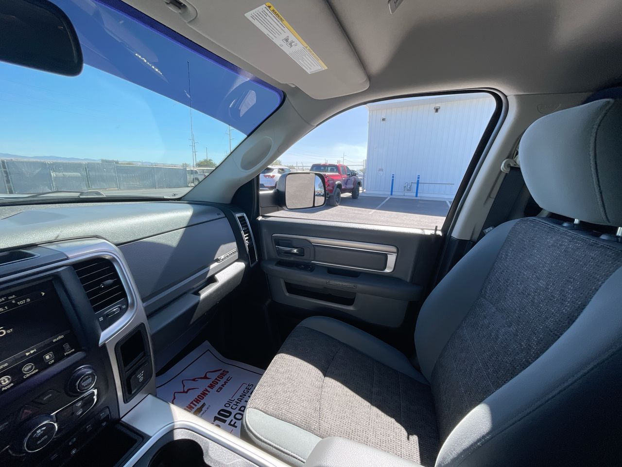 2017 RAM 2500 Big Horn Crew Cab 4x4 6'4" Box