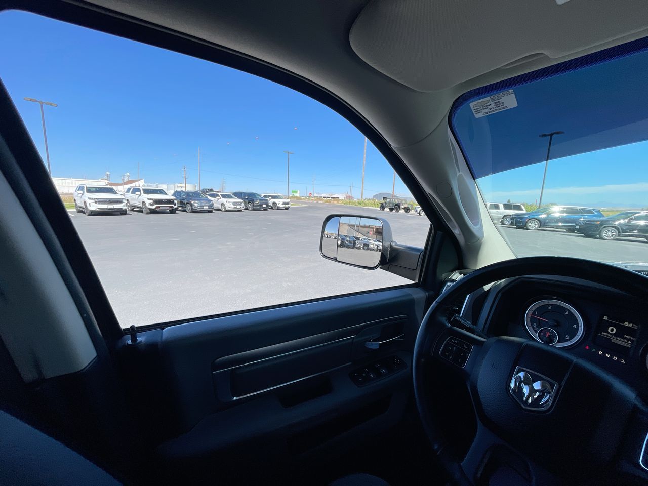 2017 RAM 2500 Big Horn Crew Cab 4x4 6'4" Box