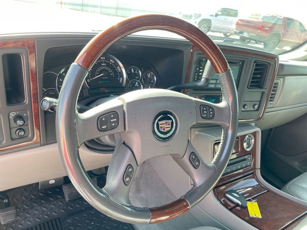 2005 Cadillac Escalade ESV Standard