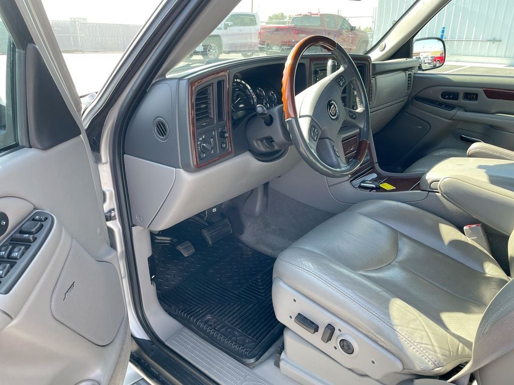 2005 Cadillac Escalade ESV Standard