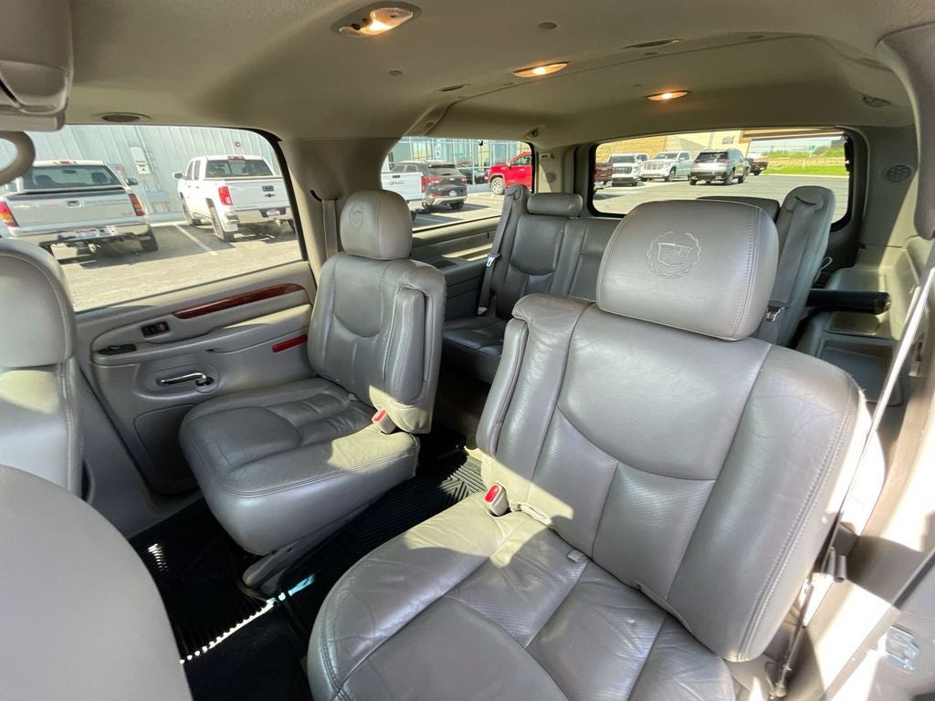 2005 Cadillac Escalade ESV Standard