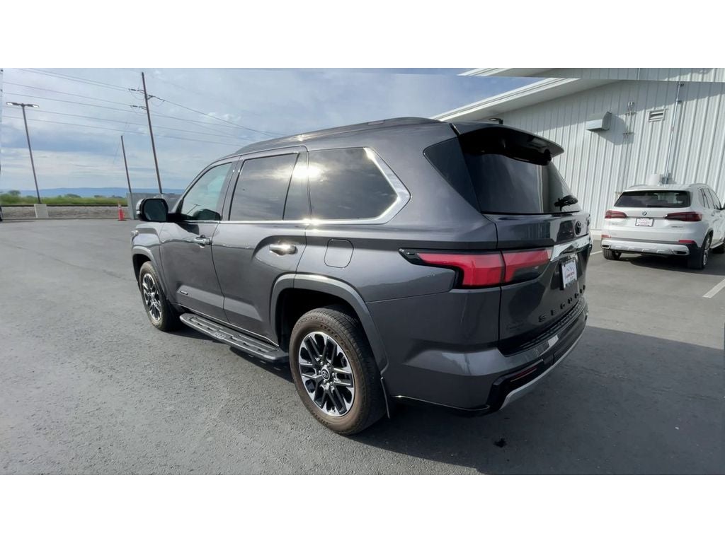 2023 Toyota Sequoia SR5