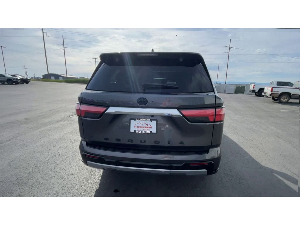 2023 Toyota Sequoia SR5